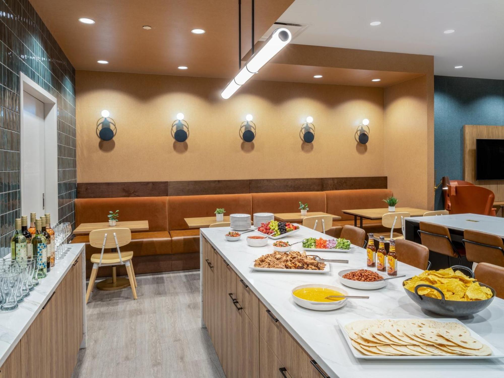 Staybridge Chicago O'hare - By Ihg Hotel