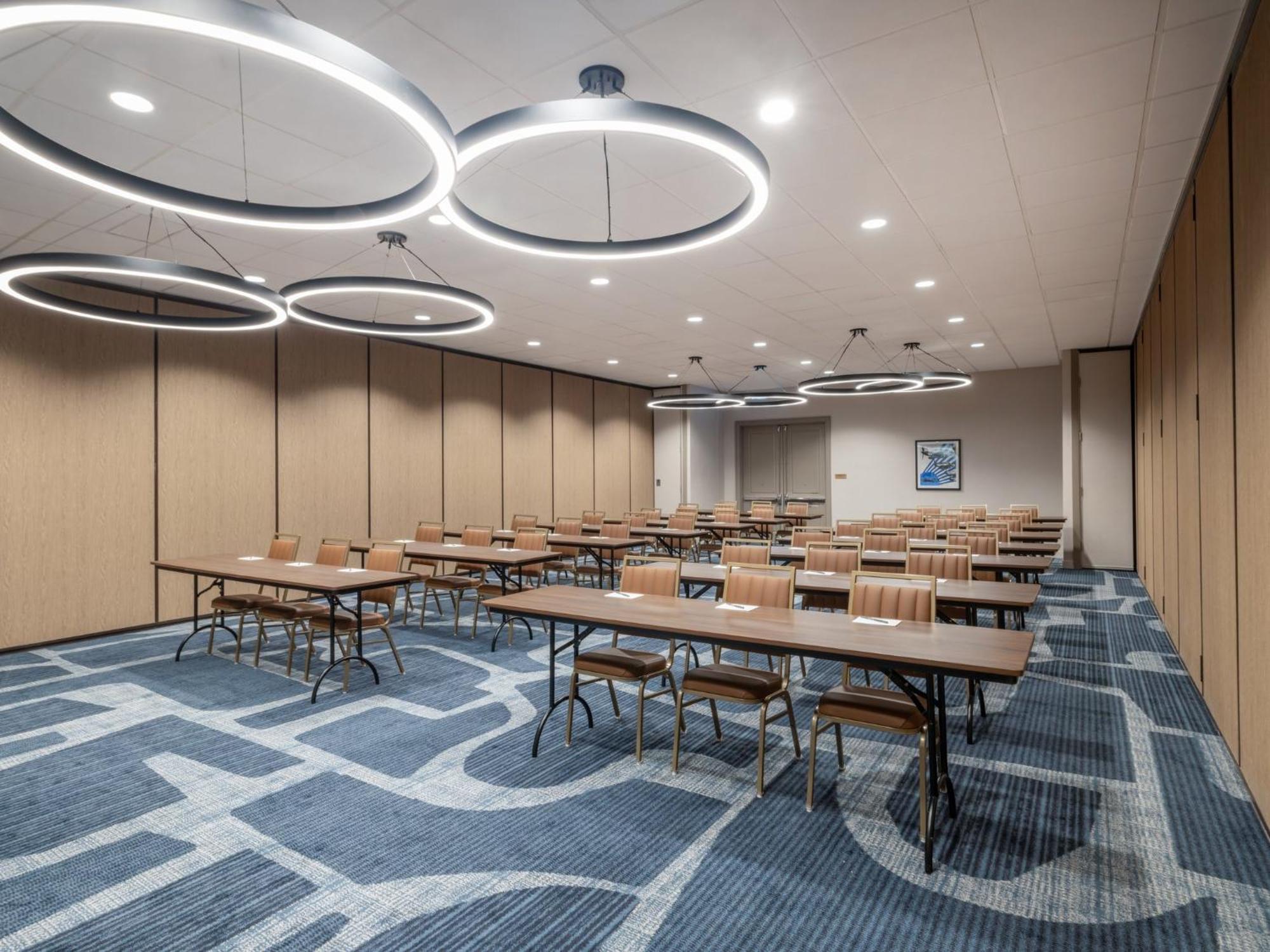 Staybridge Chicago O'hare - By Ihg